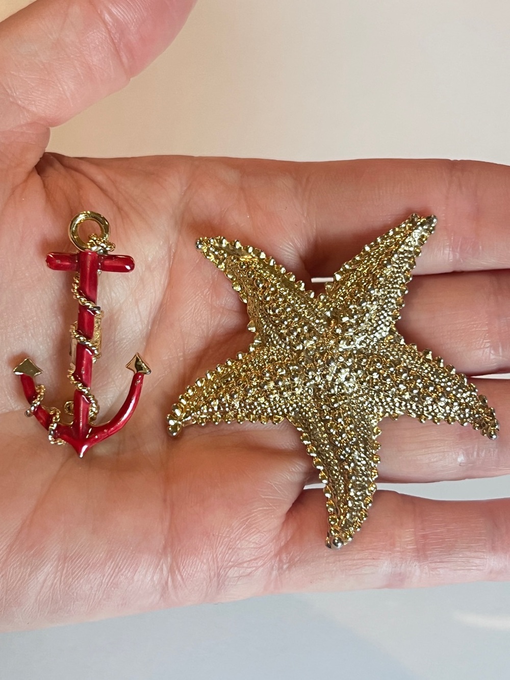Lot Brooches Gerry’s Signed Nautical Coastal Starfish Anchor Gold Tone Vintage